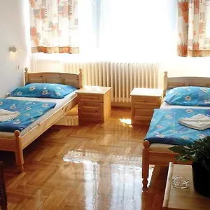 ** Hotel Rila Węgry